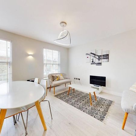 Вилла Stylish 2Bed2Bath Flat 4Min From Tube Station Лондон Экстерьер фото