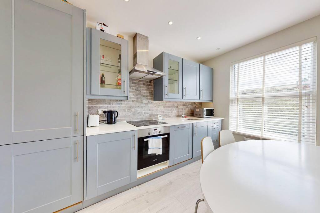 Вилла Stylish 2Bed2Bath Flat 4Min From Tube Station Лондон Экстерьер фото